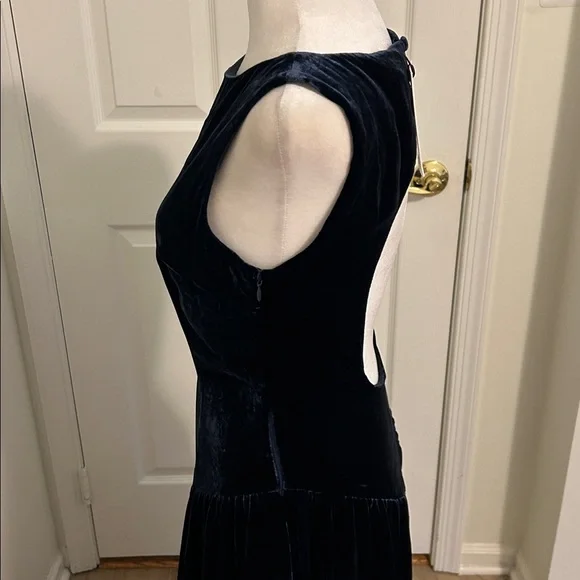 Reformation Elvira Velvet Boat Neck Open Back Midi Maxi Dress Navy NWT Size 6 - Picture 11 of 16